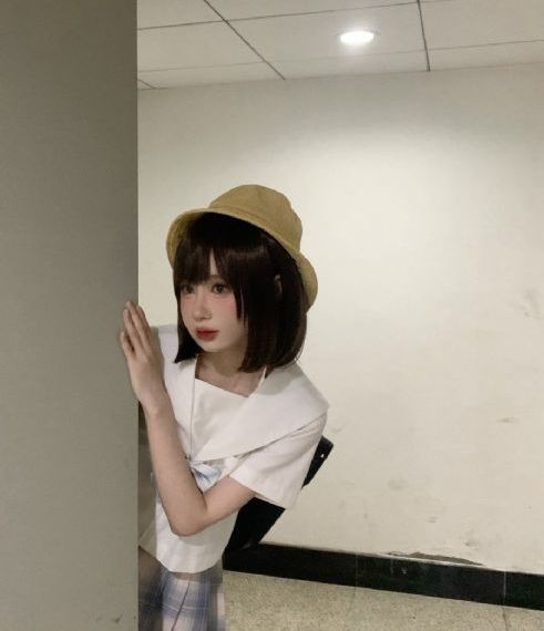 极品嫩模私拍后被潜在线观看_国产剧电影在线看