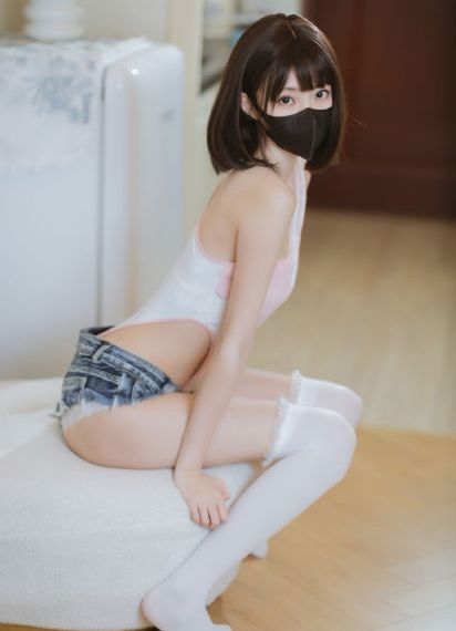 亚洲精品久久久一区二区三区_免费手机观看