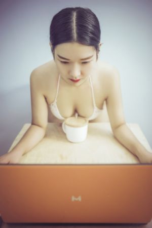 99爱国产精品免费精品在线_完整版电影在线观看